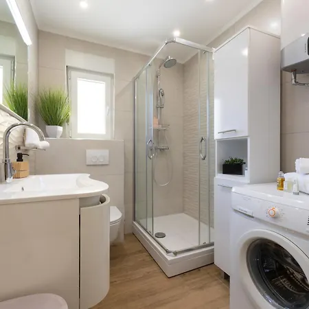 شقة Tinel تروغير