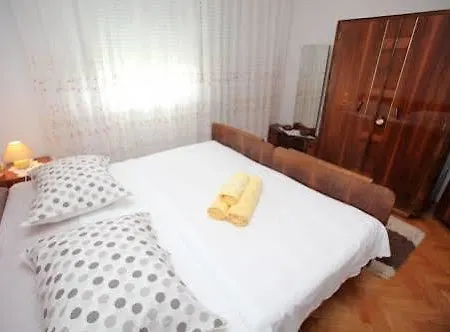 Tinel Apartment